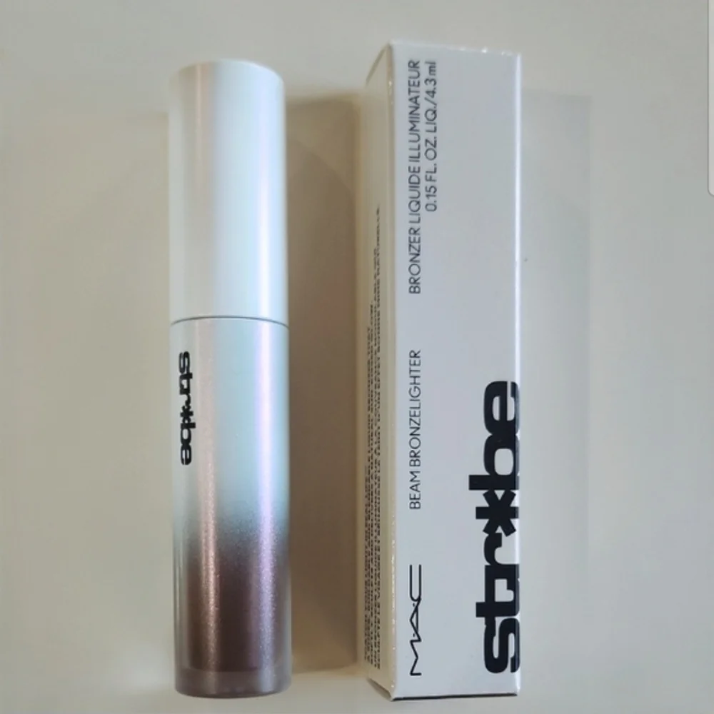 NIB MAC Cosmetics Strobe Beam Bronzelighter - Sunbeam